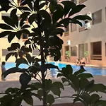 Appartement*Piscine*Aeroport*