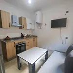 Appartement*Piscine*Aeroport*